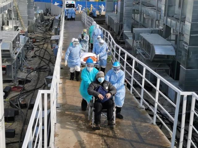 ‘3377app’梁博携乐队登吉林卫视春晚  酣唱三首原创新年献礼(图2)