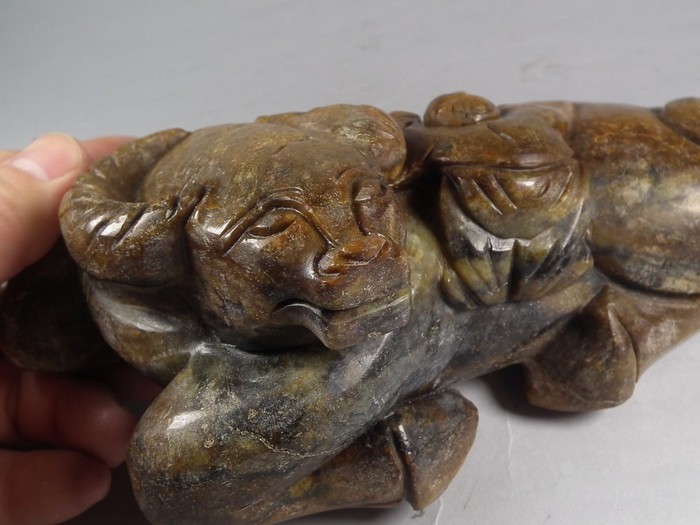 团县委开展优秀青年等三类人员慰问活动_3377官网(图2) 3377体育